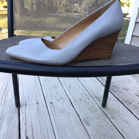 Light Gray Leather Franco Sarto - Picture 2 of 3